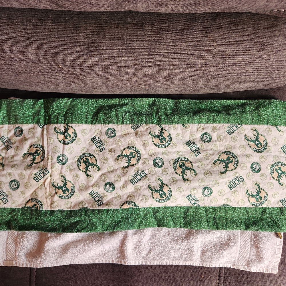 Milwaukee Bucks Green and White Table Runner
